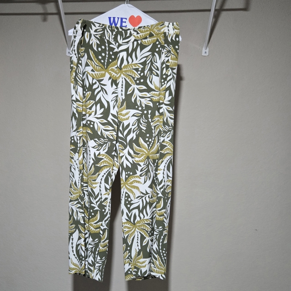 Old Navy Playa Tropical Leaf Print Pants
